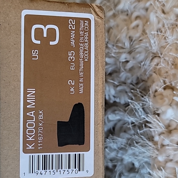 Koolaburra by UGG K Koola Mini black short 6" boots Youth size 3 - Picture 7 of 7